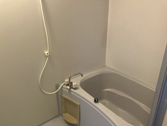 レオパレスＬａーＰａｕｍｅの浴室|同タイプ写真の為、現況優先。