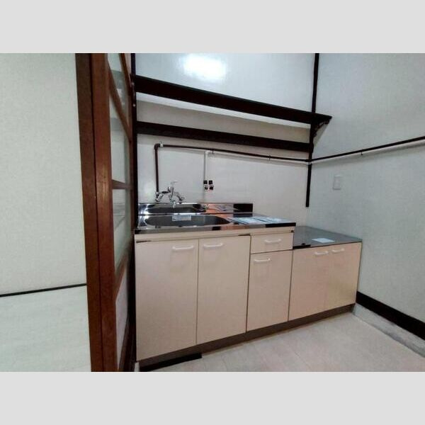 三葛アパートのキッチン