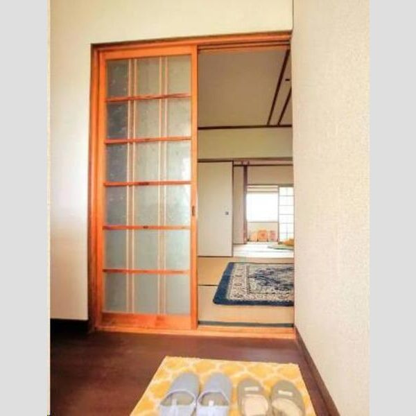 元寺町アパートの玄関