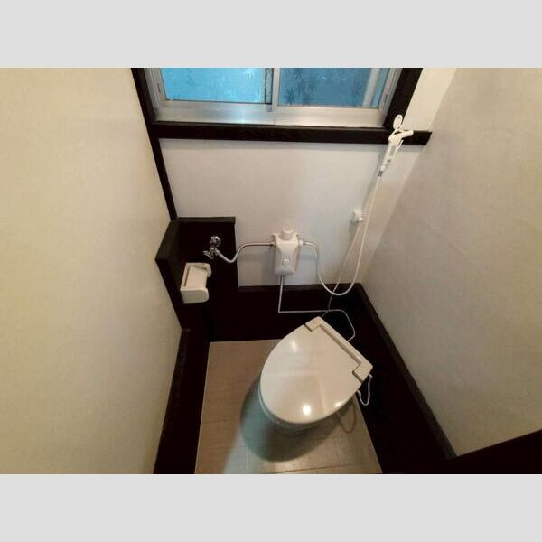 三葛アパートのトイレ