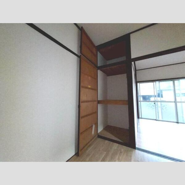 三葛アパートの内装