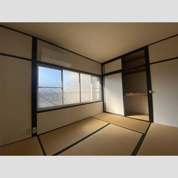 三葛アパートの和室