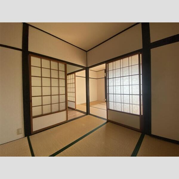 三葛アパートの和室