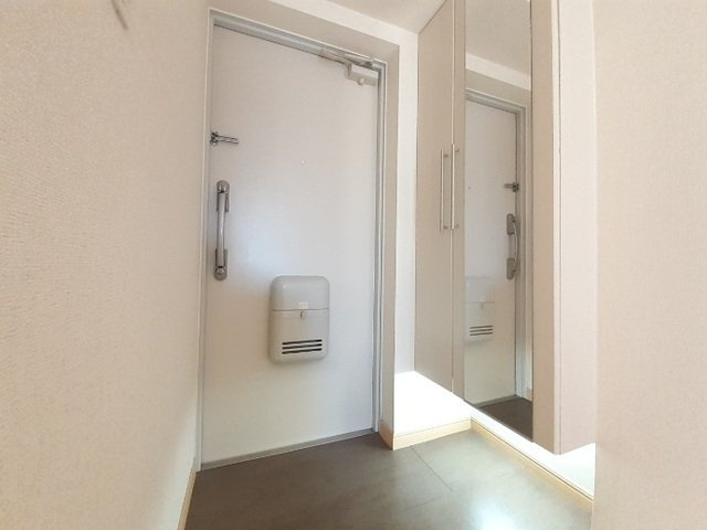 ラフレシール　トレスの玄関