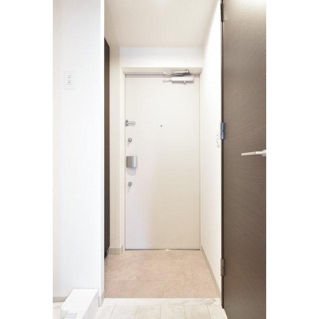 エステムコート名古屋平安通クチュールの玄関