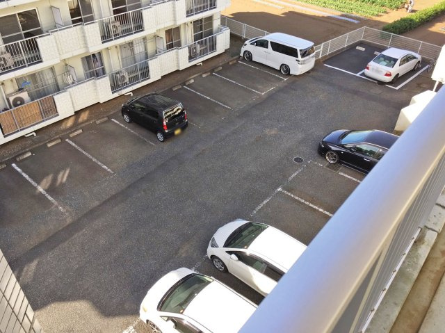 サンライフ南大塚Ａの駐車場