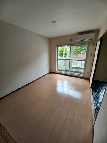 サンライフ南大塚Ａの洋室