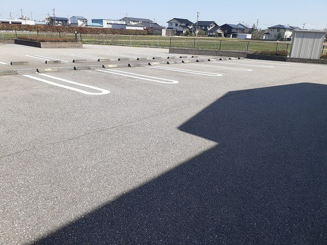 ヴィラ・セレーノ　Ａの駐車場