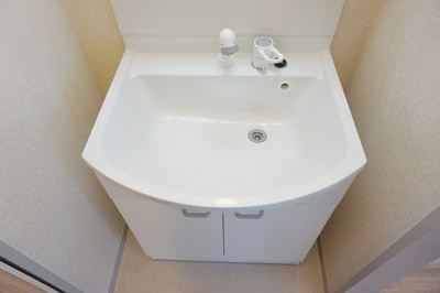 忙しい朝の味方　洗髪洗面化粧台！