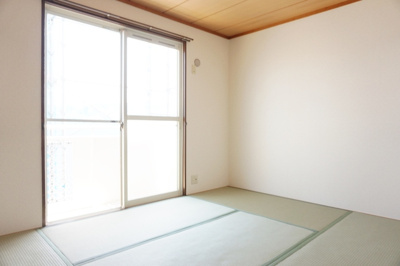 落ち着く雰囲気の和室６畳！