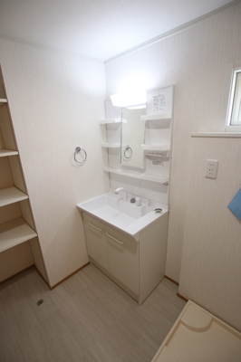 忙しい朝でも快適な独立洗面所