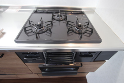 ３口ガスコンロキッチン（グリル付き）