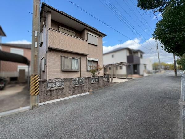 和歌山市松江東1丁目　中古戸建の前面道路含む現地写真