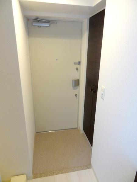 エステムコート難波ウエストサイド４ザ・フォースの玄関|★シューズボックスで玄関スッキリ★