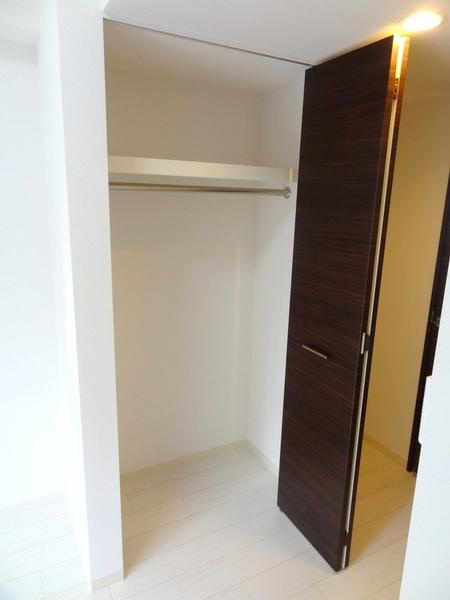 エステムコート難波ウエストサイド４ザ・フォースの収納|★クローゼットも大き目★