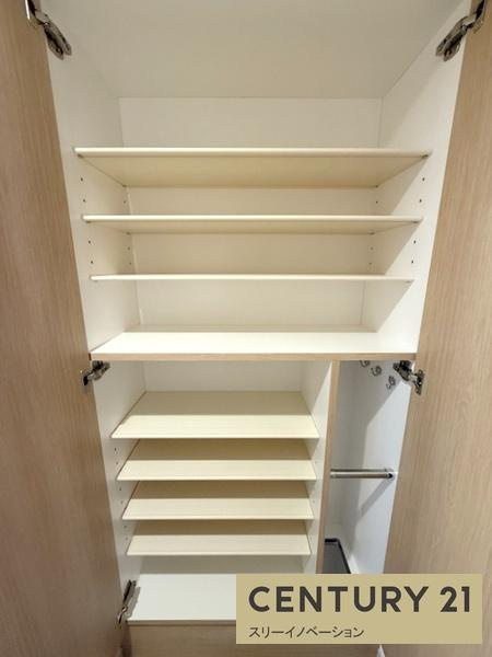 アドバンス大阪フェリーチェの収納|★シューズボックス！★