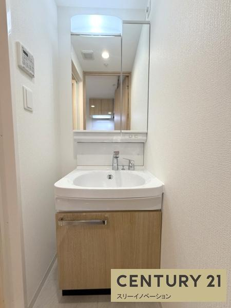 アドバンス大阪フェリーチェの洗面所|★人気の独立洗面台★