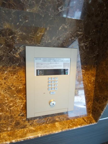 アドバンス大阪ソルテのセキュリティ|★オートロック完備★