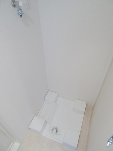 アドバンス大阪ソルテの洗面所|★室内洗濯パン★