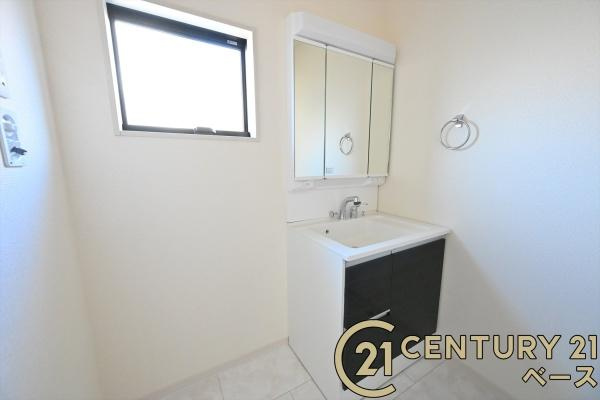 リーブルガーデン高畑町 １号棟 ／新築一戸建の内観：施工例|■フチなし＆トルネード洗浄でお掃除も楽らく！ウォシュレット付きです！■