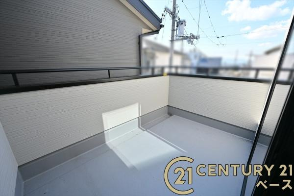 リーブルガーデン高畑町 １号棟 ／新築一戸建のバルコニー|■現地撮影写真■日当たりのよいバルコニー！洗濯物もよく乾きます！