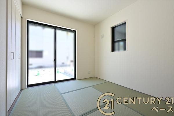 リーブルガーデン高畑町 １号棟 ／新築一戸建の内観：施工例|■日当たりのよい明るい雰囲気の洋室です！■