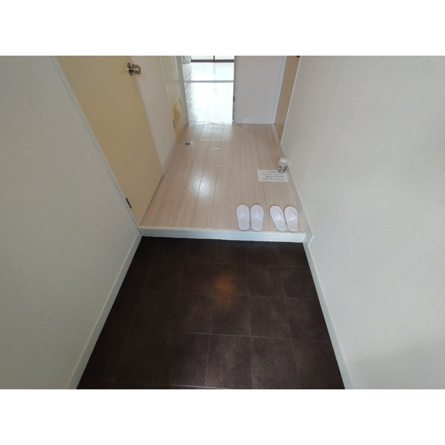 5thマンションの玄関