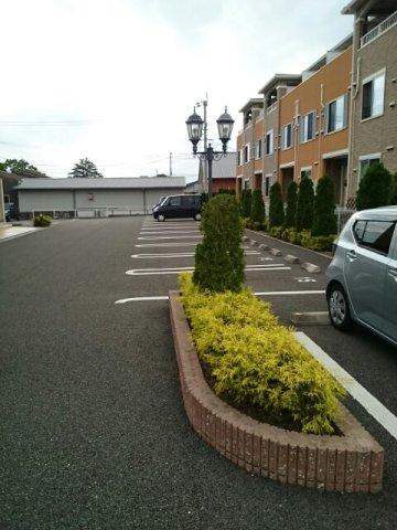 ヴァンベールⅡの駐車場