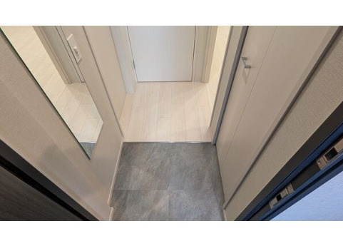 ザ・レジデンスパーク栄の玄関|※同物件他部屋写真
反転、色違いの場合有
現況優先