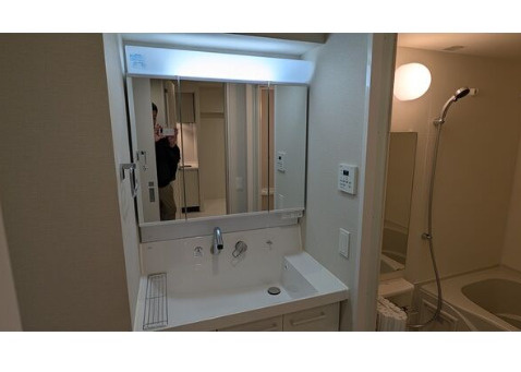 ザ・レジデンスパーク栄の洗面所|※同物件他部屋写真
反転、色違いの場合有
現況優先