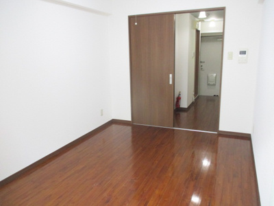 【内装】 | ペリドット・M