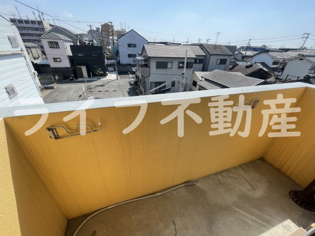 エスポアール春日Ⅰのバルコニー|外からの目が気にならないバルコニーで洗濯物が干せます