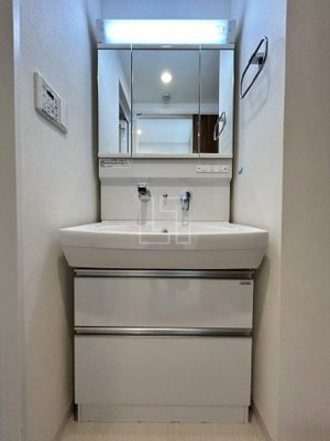 【独立洗面台】 | ラ・メゾンヴェール上町 | ラ・メゾンヴェール上町　独立洗面化粧台