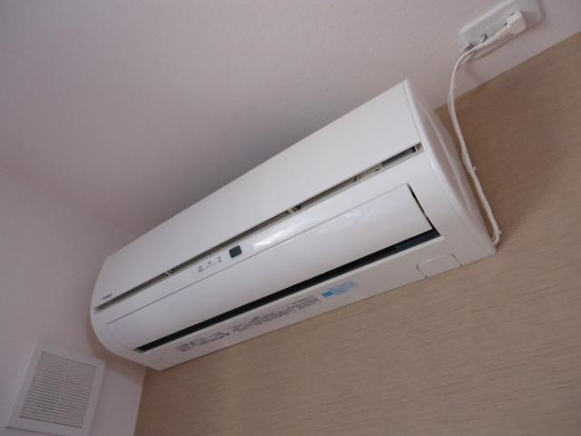 フラット　コスモスの設備|エアコン
