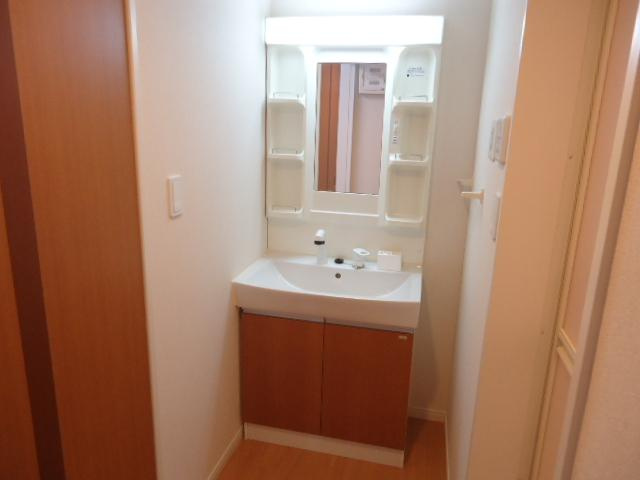 フラット　コスモスの独立洗面台|洗髪洗面化粧台