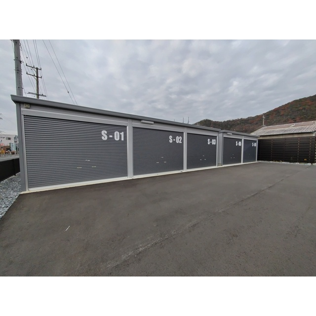 Garage長森本町の外観