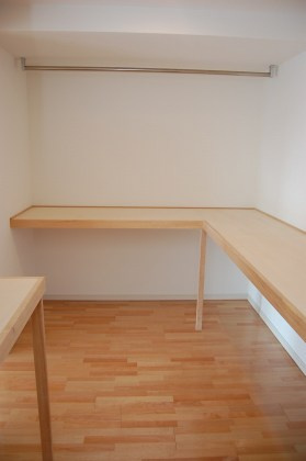 プレサンスNEO中之島公園の収納|プレサンスNEO中之島公園　ウォークインクローゼット