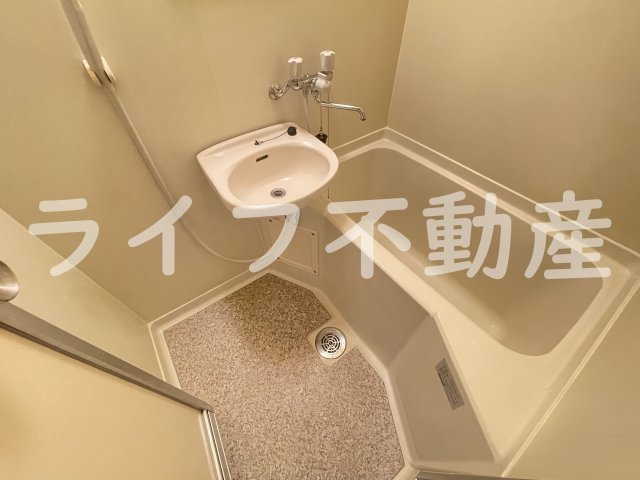 カトレアハイツの浴室|ゆったり過ごせるお風呂です