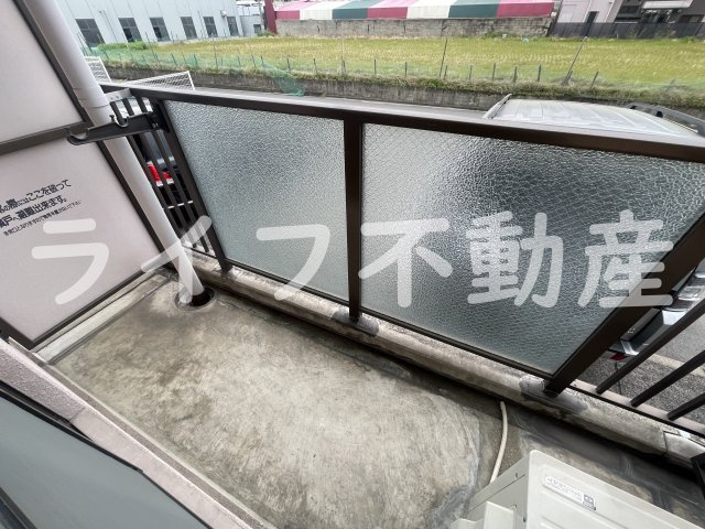 カトレアハイツのバルコニー|暖かな日差しのふりそそぐバルコニー