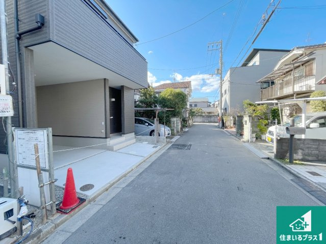 松原市小川　第3期　新築一戸建ての前面道路含む現地写真|周辺は閑静な住宅街です。前面道路もしっかりと有りますので車の出し入れも安心ですよ！