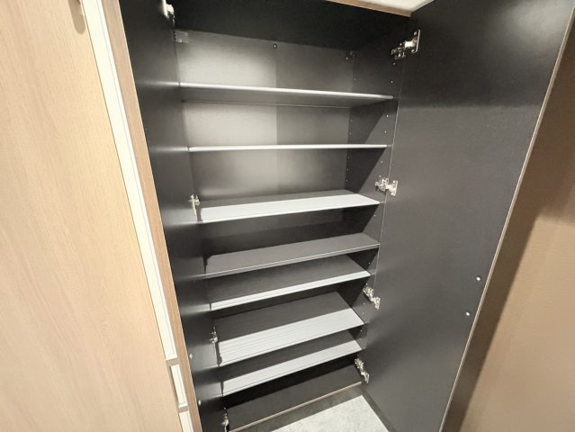 【玄関】 | リベール大津 | 参考写真になりますのでご承知おき下さい。