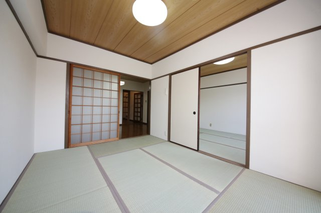 長根ハイツの和室