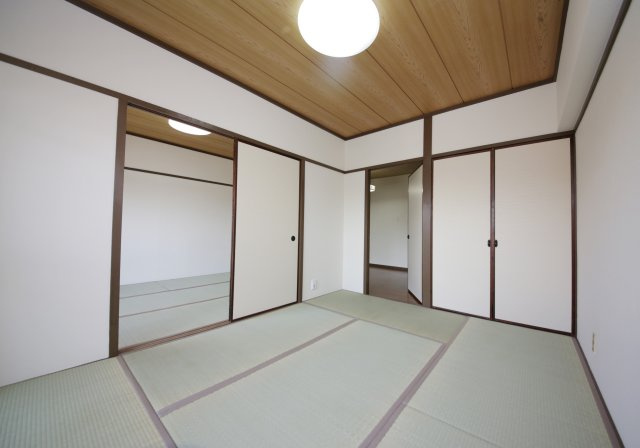 長根ハイツの和室