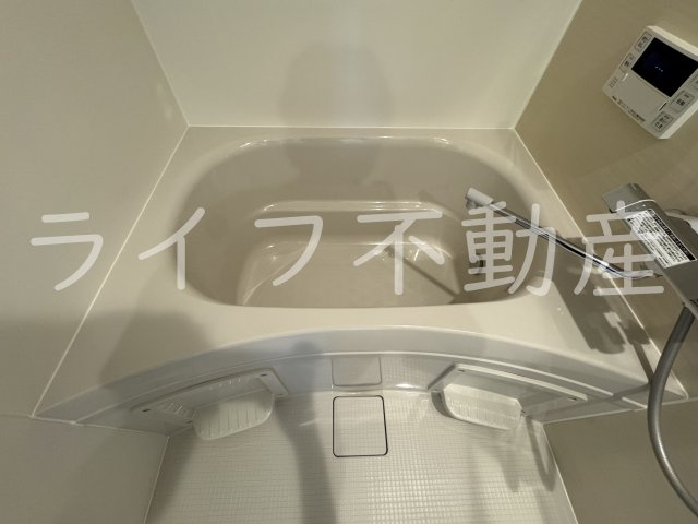 プレサンスクレージュ喜里川町の浴室|落ち着いた空間のお風呂です