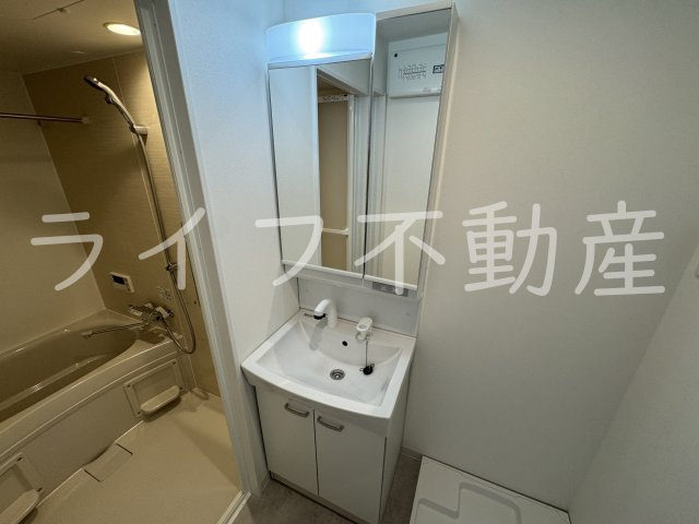 プレサンスクレージュ喜里川町の独立洗面台|使いやすい独立洗面台です