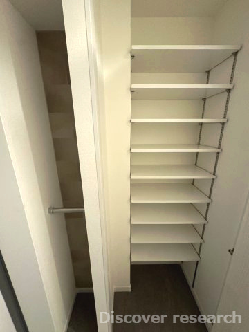 アイディーコート府中の収納|【シューズボックス】
スライドタイプのシューズボックスになっていて開け閉めが楽ちんです。