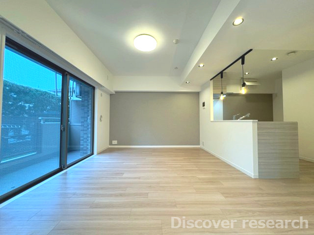 アイディーコート府中の居間・リビング|【LDK（約13.4帖）】