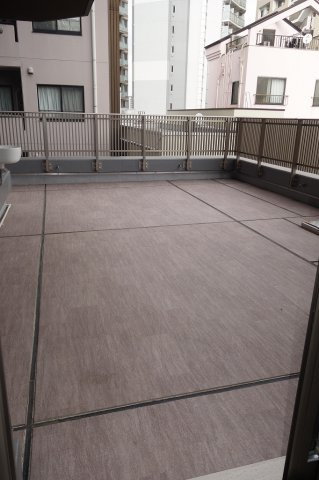 パークホームズ文京白山ヒルテラスのバルコニー