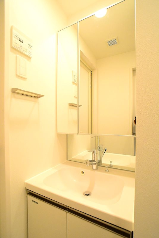 ステージファースト成増【おとり物件なし】#板橋区 #築浅の洗面所|※カラータイプ異なります。