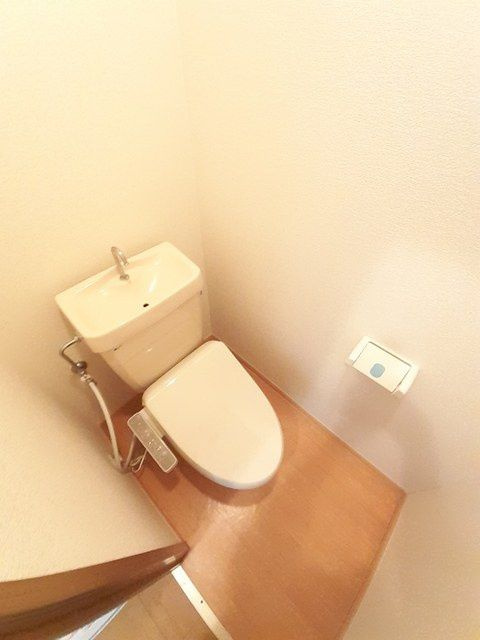 熊本市南区近見８丁目のアパートのトイレ